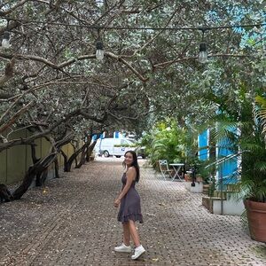 Meet your Posher, Crystal